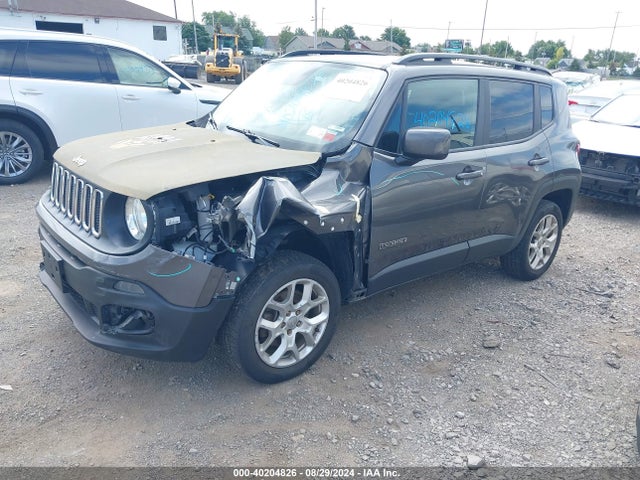 Jeep Renegade Latitude 4x4 2017 ZACCJBBBXHPG12751 Image 2