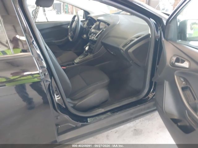 1FADP3M25JL242928 Ford FOCUS SEL
