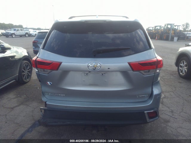 Toyota Highlander Limited Platinum 2017 5TDYZRFH3HS212927 Image 16