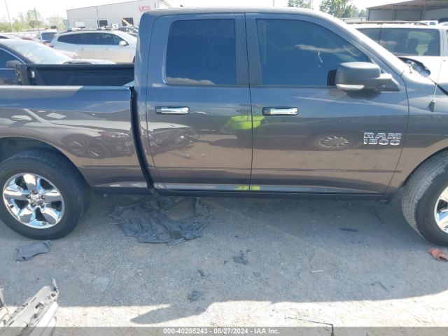 1C6RR7GG4JS247592 RAM 1500 Big Horn Quad Cab 4x4 6'4 Box