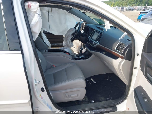 5TDDKRFH1FS146183 Toyota Highlander Limited V6