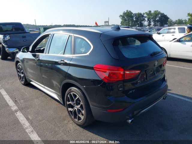 2021 BMW X1 WBXJG9C03M5S13715 Photo 2