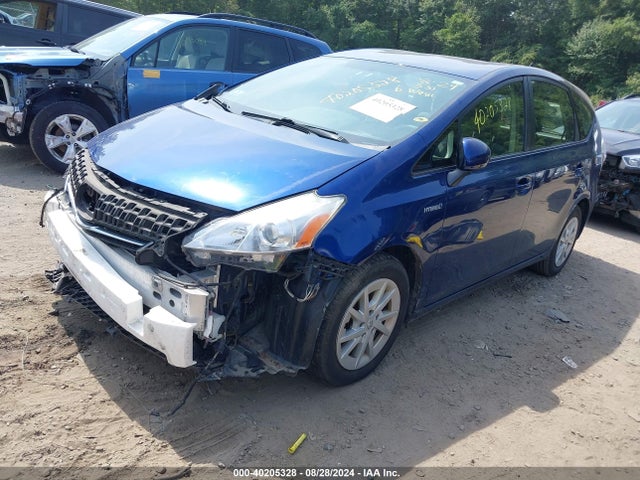 Toyota Prius V Two 2014 JTDZN3EU3E3321185 Image 2