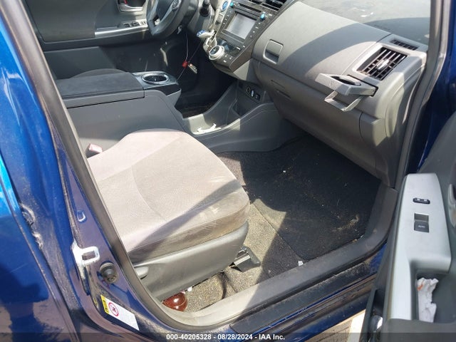 Toyota Prius V Two 2014 JTDZN3EU3E3321185 Image 5