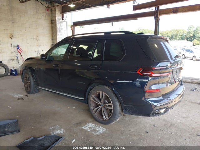 5UX23EM00R9T02273 BMW X7 Xdrive40i