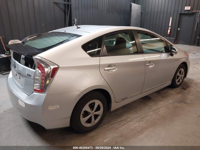 Toyota Prius Two 2015 JTDKN3DU2F0432199 Image 4