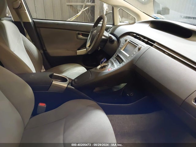 Toyota Prius Two 2015 JTDKN3DU2F0432199 Image 5