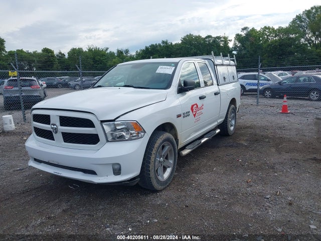 1C6RR7FT1HS760582 RAM 1500 Express Quad Cab 4x4 6'4 Box