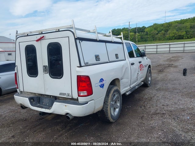 1C6RR7FT1HS760582 RAM 1500 Express Quad Cab 4x4 6'4 Box
