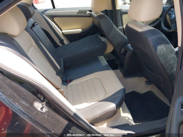 3VWL07AJ7EM211744 Volkswagen Jetta 1.8t Sel