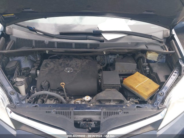 Toyota Sienna Le 8 Passenger 2018 5TDKZ3DC6JS963889 Image 10