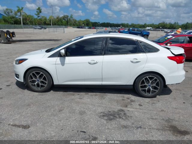1FADP3H20JL201603 Ford FOCUS SEL