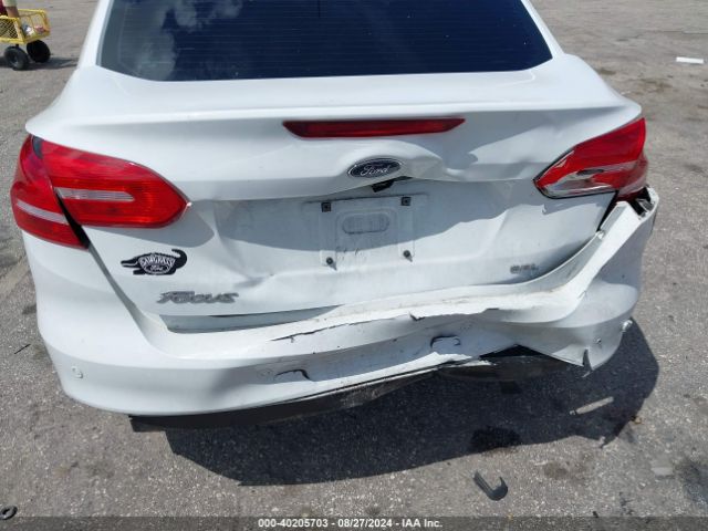 1FADP3H20JL201603 Ford FOCUS SEL