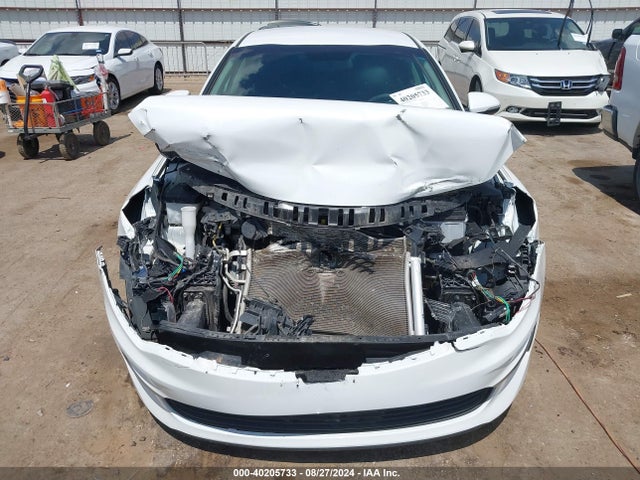KIA Optima Lx 2018 5XXGT4L39JG208767 Image 12