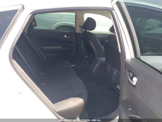 KIA Optima Lx 2018 5XXGT4L39JG208767 Image 8