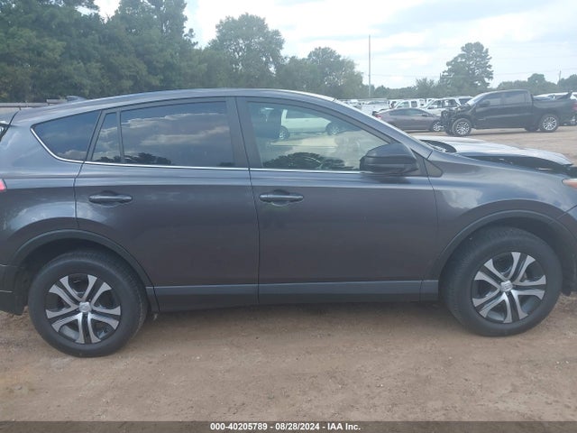 Toyota RAV4 LE 2018 JTMZFREV4JJ187625 Image 13
