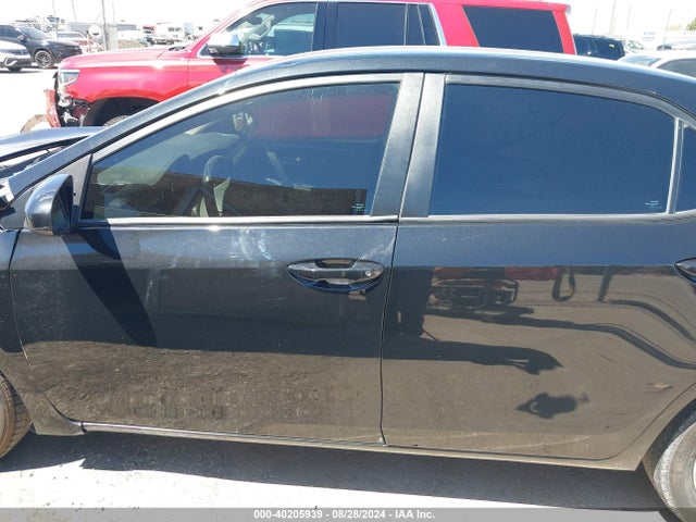 Toyota Corolla Le Plus 2015 5YFBURHE9FP282347 Image 14