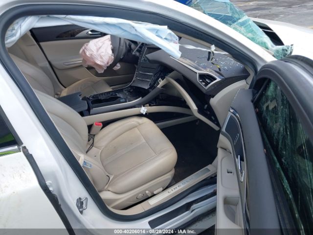 3LN6L2G92GR617021 Lincoln MKZ