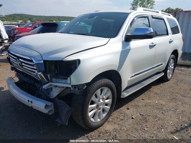 Toyota Sequoia Platinum 2018 5TDDY5G11JS156312 Image 2