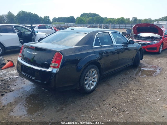 2C3CCAAG9EH307132 Chrysler 300