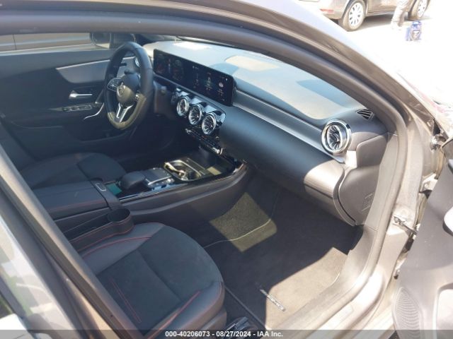 W1K3G4FB7NJ377599 Mercedes-Benz A 220 4matic