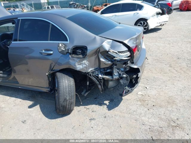 W1K3G4FB7NJ377599 Mercedes-Benz A 220 4matic