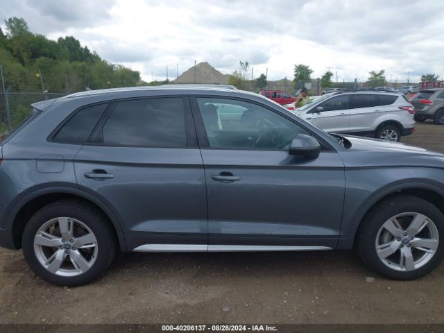 WA1ANAFY2J2021151 Audi Q5 2.0t Premium/2.0t Tech Premium