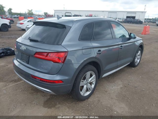 WA1ANAFY2J2021151 Audi Q5 2.0t Premium/2.0t Tech Premium