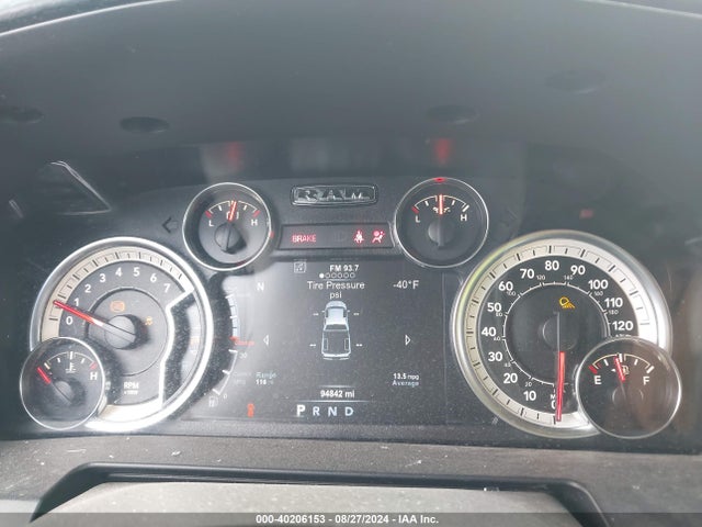RAM 1500 Night  4x4 5'7 Box 2018 1C6RR7MT7JS144622 Image 7