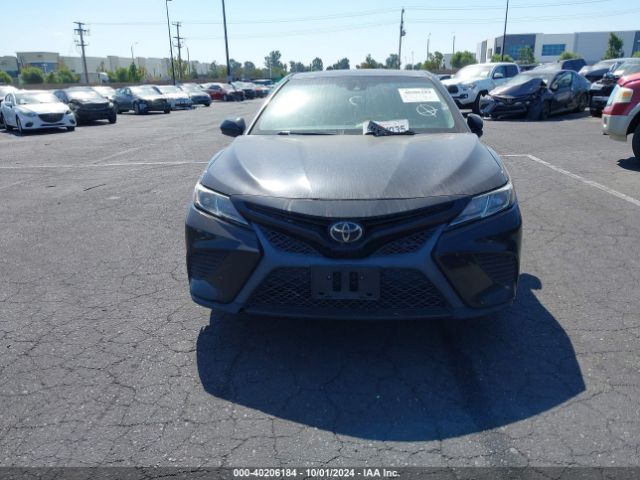 4T1B11HK0JU073702 Toyota CAMRY SE