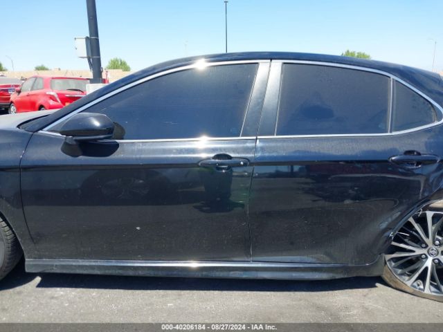 4T1B11HK0JU073702 Toyota CAMRY SE