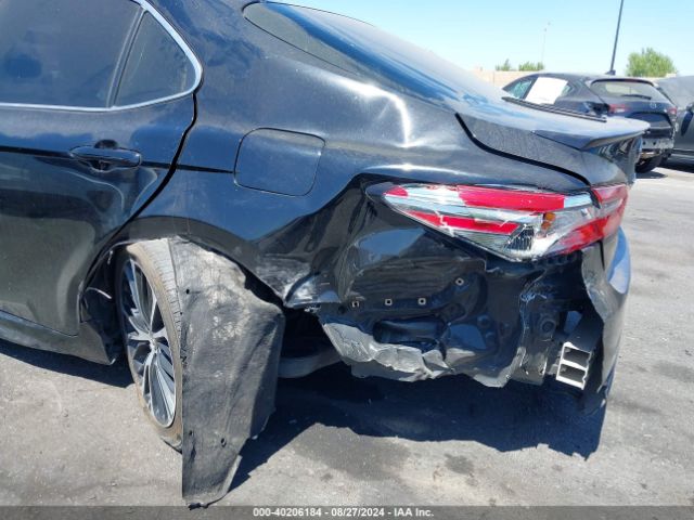 4T1B11HK0JU073702 Toyota CAMRY SE