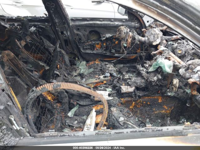 WBA8E1G56GNT37181 BMW 320i