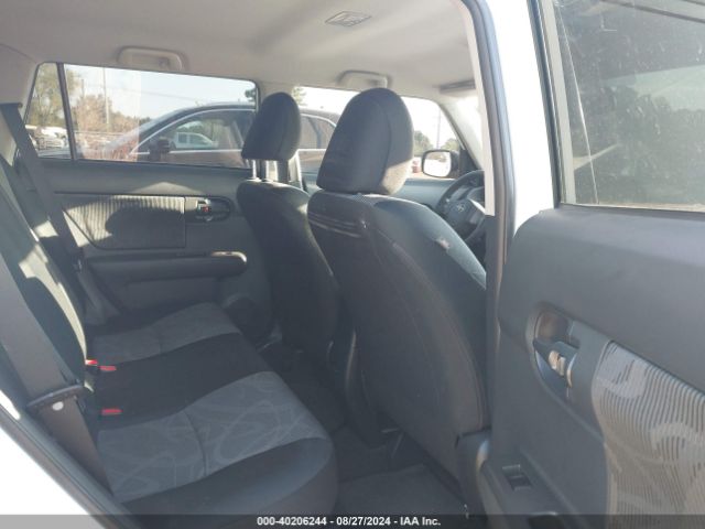 JTLZE4FE2FJ073963 Scion XB