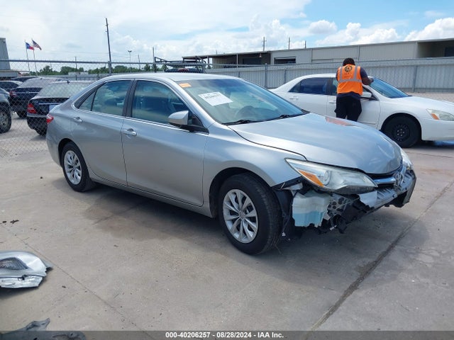 Toyota CAMRY LE 2017 4T1BF1FK0HU645057 Image 1