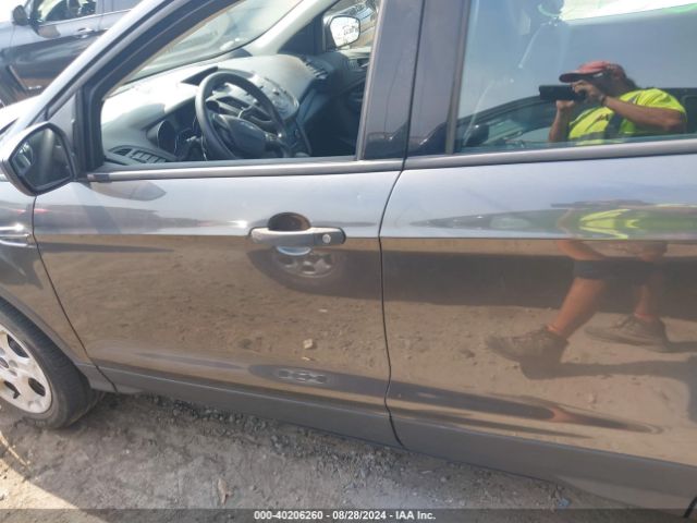 1FMCU0F79JUA27578 Ford ESCAPE S
