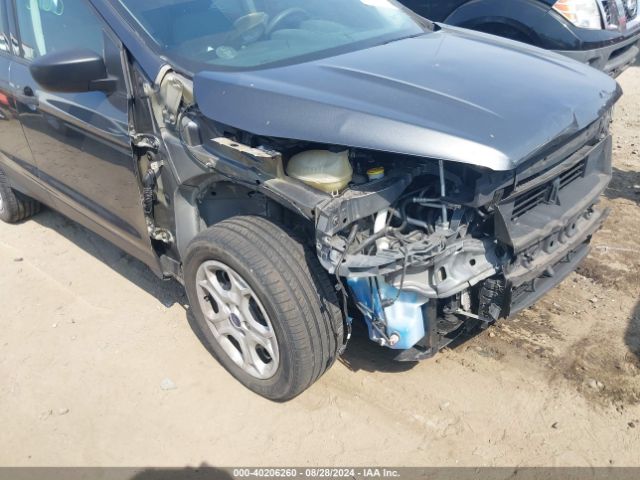 1FMCU0F79JUA27578 Ford ESCAPE S