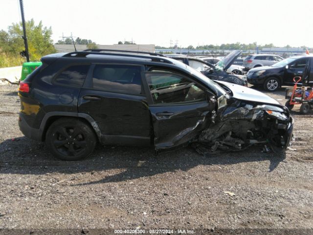 1C4PJMAB9GW375069 Jeep Cherokee Altitude