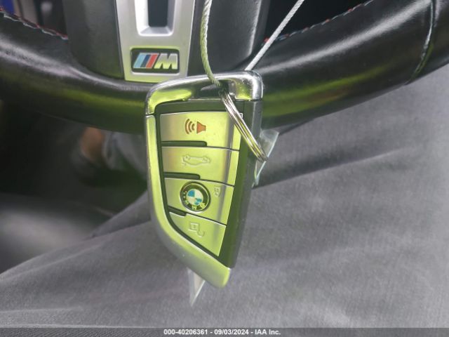 WBSJF0C5XJB284049 BMW M5