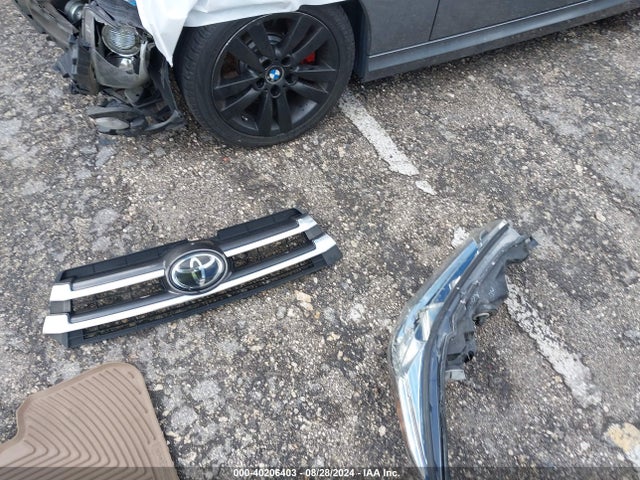 Toyota Highlander Limited Platinum 2018 5TDYZRFH6JS264641 Image 12