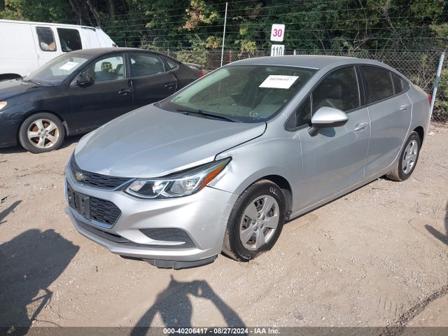 Chevrolet Cruze Ls Auto 2017 1G1BC5SM0H7182016 Image 2