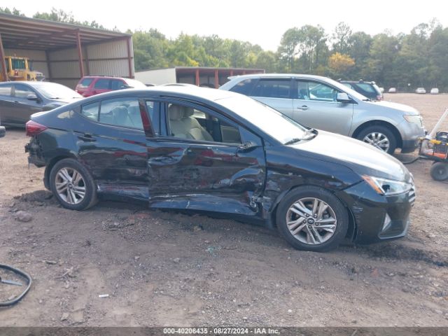 5NPD84LF2KH495552 Hyundai ELANTRA SEL