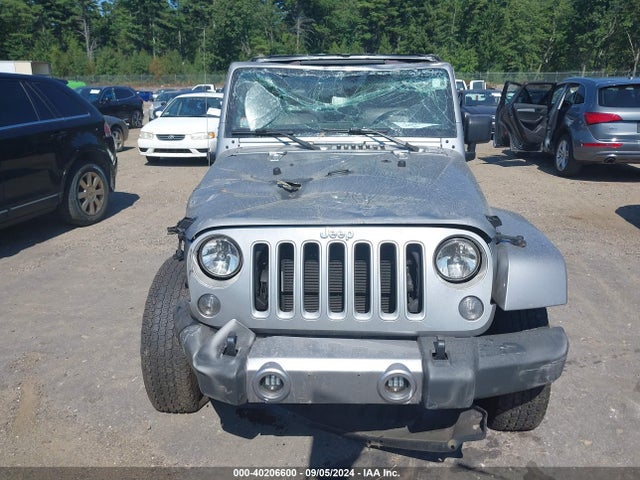 1C4HJWEG9GL162324 Jeep Wrangler Unlimited Sahara