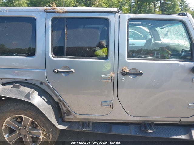 1C4HJWEG9GL162324 Jeep Wrangler Unlimited Sahara