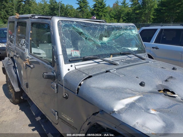 1C4HJWEG9GL162324 Jeep Wrangler Unlimited Sahara