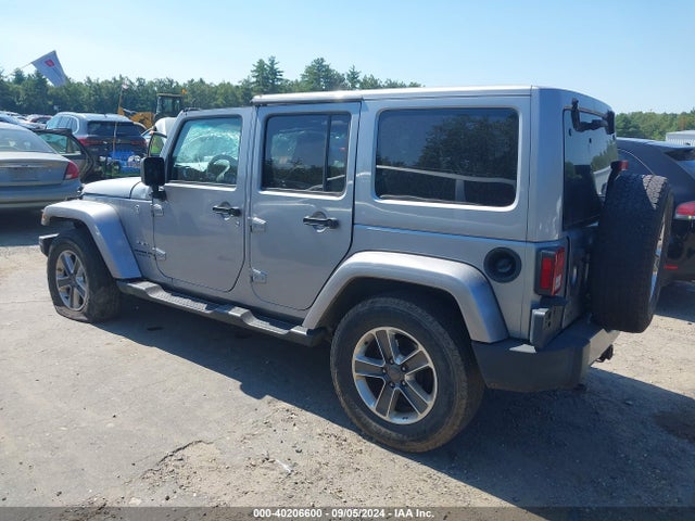 1C4HJWEG9GL162324 Jeep Wrangler Unlimited Sahara