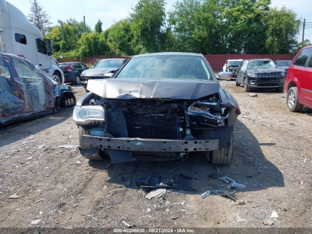 2C3CCAETXHH651127 Chrysler 300C