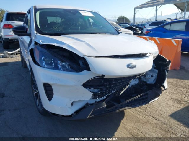 1FMCU0G65NUA91225 Ford ESCAPE SE