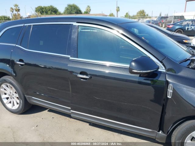 2LMHJ5NK9FBL02904 Lincoln Mkt Livery