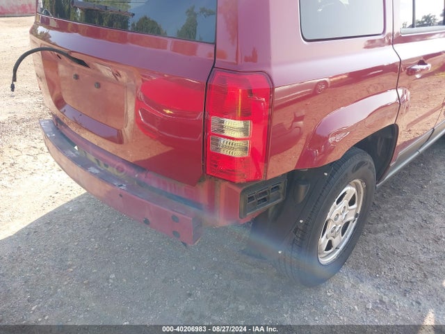 1C4NJRBB8ED600898 Jeep Patriot Sport